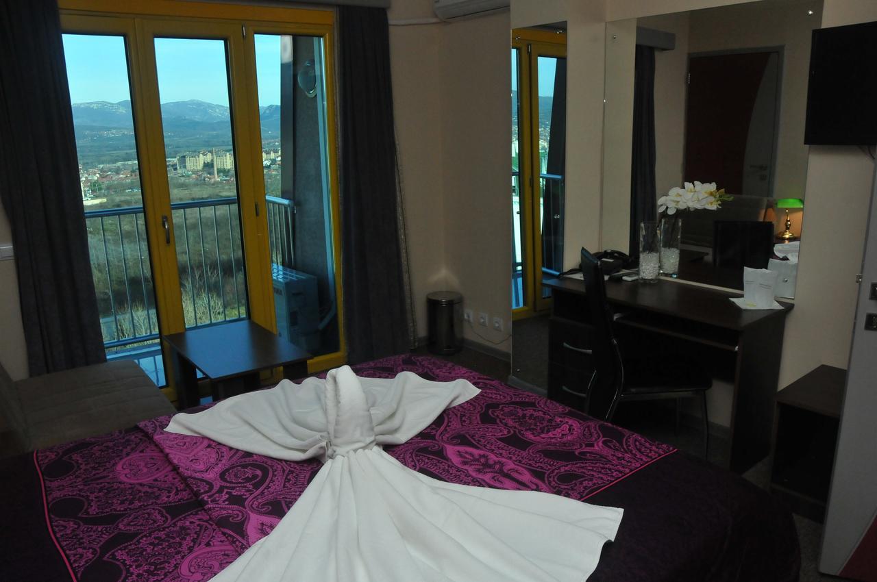 Hotel Vidikovac Nis Exterior photo